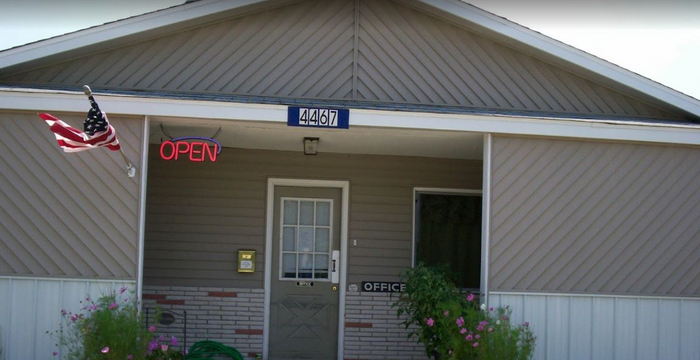 Village Motel (Manistee Crossing Family Resort) - Web Listing (newer photo)